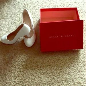 Kelly&Katie pumps